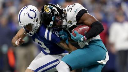 Jacksonville Jaguars wide receiver Jamal Agnew (39) collides with Indianapolis Colts punter Rigoberto Sanchez (8) at Lucas Oil Stadium on Nov. 14 in Indianapolis. (TRIBUNE NEWS SERVICE)