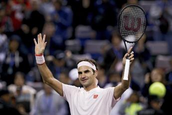 Roger Federer waves to spectators after defeating Daniil Medvedev in their men's singles match of the Shanghai Masters tennis tournament at Qizhong Forest Sports City Tennis Center on Oct. 10, 2018, in Shanghai, China. (AP FILE)
