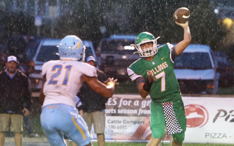 Suwannee quarterback Bronsen Tillotson throws a pass against Chiefland on Friday. (PAUL BUCHANAN/Special to the Reporter)