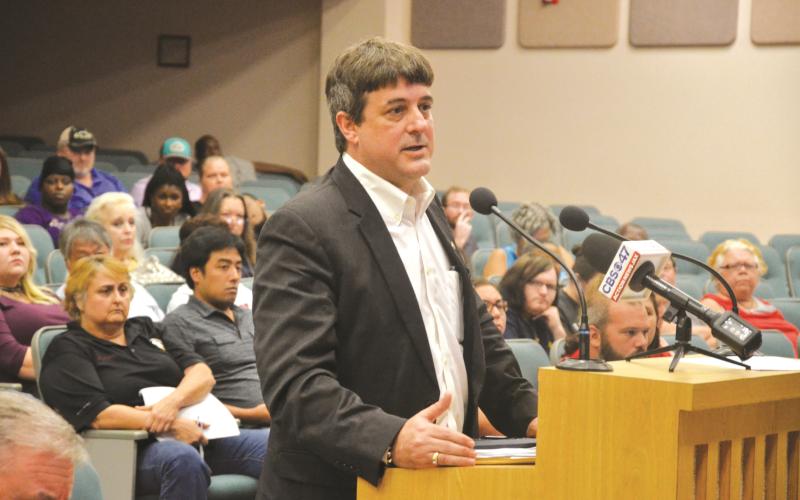Jeff Siegmeister addresses county commissioners in August 2017 during a discussion on the legality of internet cafes. (FILE)