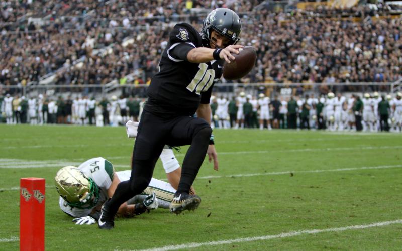 Former UCF star McKenzie Milton plans to transfer Florida State, ESPN reported Sunday. (DOUGLAS R. CLIFFORD/TNS)