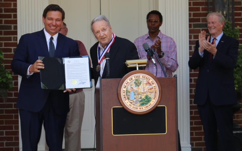 Florida Gov. Ron DeSantis gave the inaugural Florida Medal of Freedom to former Florida State football coach Bobby Bowden on Wednesday. (Courtesy of Gov. Ron DeSantis' Twitter account)
