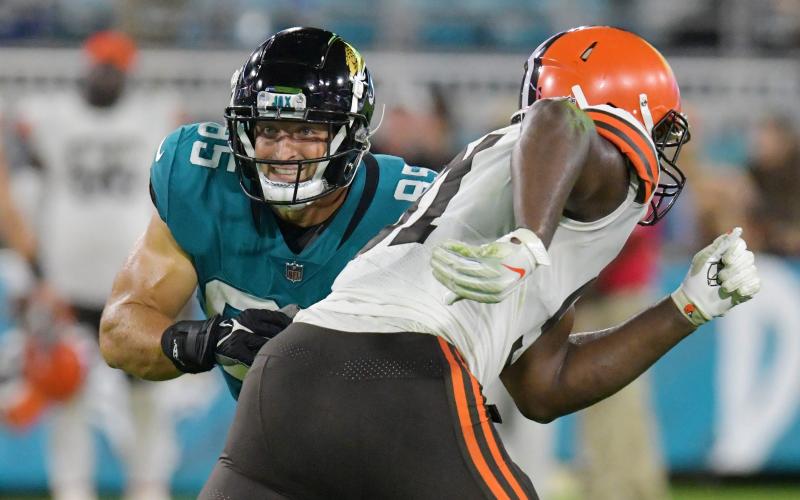 Jacksonville Jaguars tight end Tim Tebow (85) tries to get open during Saturday's preseason game against the Cleveland Browns. (BOB SELF/Florida Times-Union/TNS)