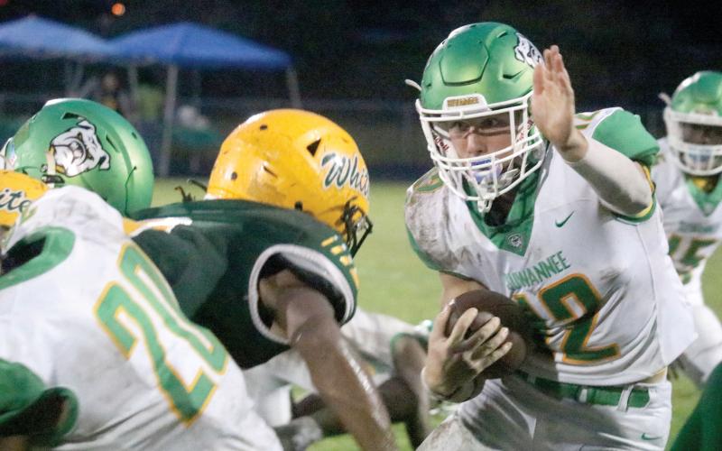 Suwannee receiver Camdon Frier returns a kickoff against Ed White on Sept. 17. (JAMIE WACHTER/Lake City Reporter)