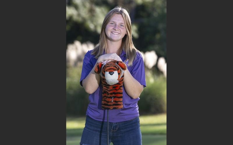Columbia’s Veona Osborne is the LCR’s Girls Golfer of the Year. (JEN CHASTEEN/Special to the Reporter)