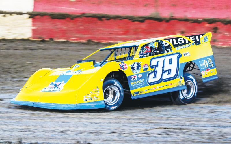 Tim McCreadie, the driver of the No. 39 car, has raced in previous dirt track events. (COURTESY)