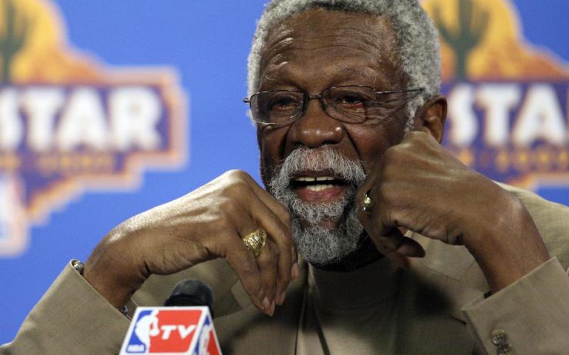 Former NBA great Bill Russell speaks during a news conference at the NBA All-Star weekend on Feb. 14, 2009, in Phoenix. (AP FILE)