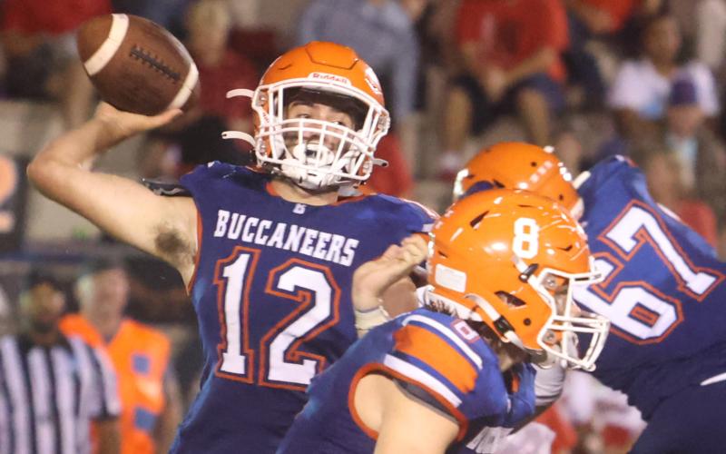 Branford quarterback Thomas Sikes throws a pass against Williston on Sept. 16. (PAUL BUCHANAN/Special to the Reporter)
