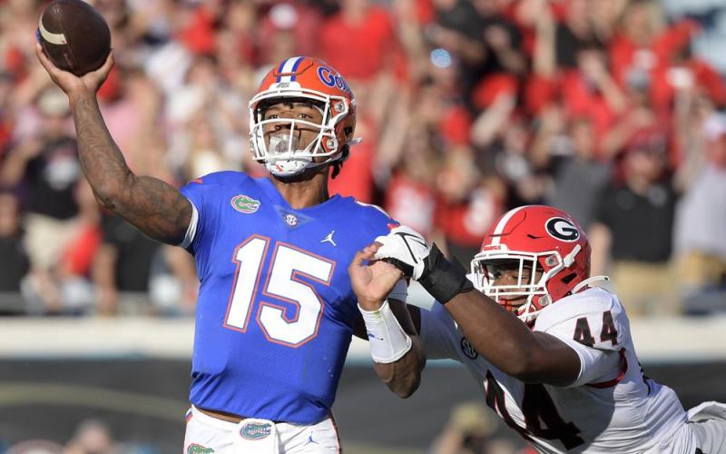 Florida Gators quarterback Anthony Richardson throws a pass against Georgia in last year's game in Jacksonville. (AP FILE)