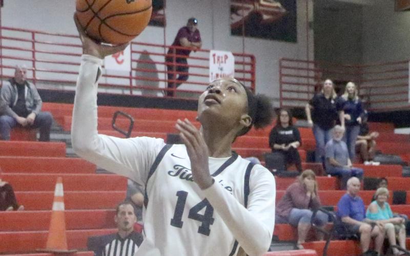 Fort White forward Isreal Hart shoots against Bradford in last season’s district championship. (FILE)