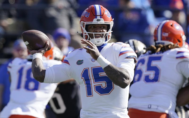 Florida quarterback Anthony Richardson throws a pass against Vanderbilt on Nov. 19 in Nashville, Tenn. (MARK HUMPHREY/Associated Press)