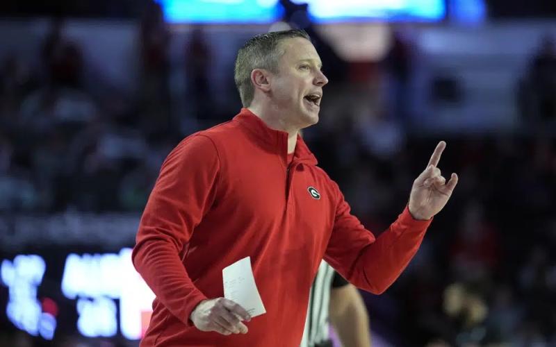 Georgia head coach Mike White yells to his players on the court during Wednesday's game against Auburn in Athens, Ga. (JOHN BAZEMORE/Associated Press)