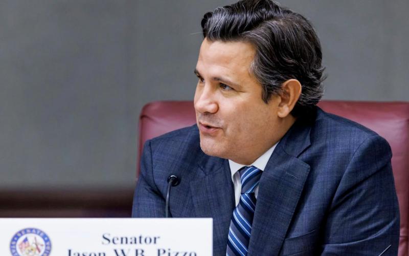 Sen. Jason Pizzo (D-Hollywood) filed a constitutional challenge after Florida flew migrants from Texas to Massachusetts in September. (COLIN HACKLEY/News Service of Florida)