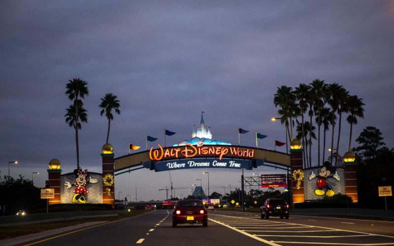The entrance to Walt Disney World in Orlando. Disney has filed a federal lawsuit against the state for ‘retaliation,’ saying its First Amendment rights were violated and business was harmed. (Jay L. Clendenin/Los Angeles Times/TNS)