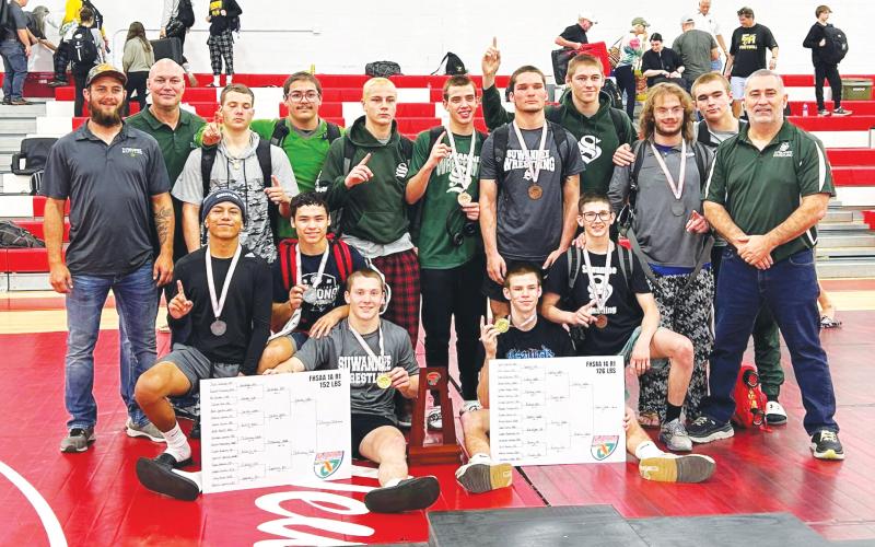 Suwannee's wrestling team won its first regional title since 2005. (FILE)
