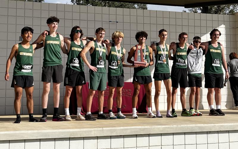 Suwannee’s boys cross country team won the District 1-2A meet on Friday. (COURTESY)