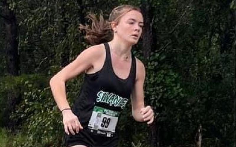 Suwannee cross country runner Ryleigh Hermanson placed second at the Clay County Invitational on Saturday. (COURTESY)