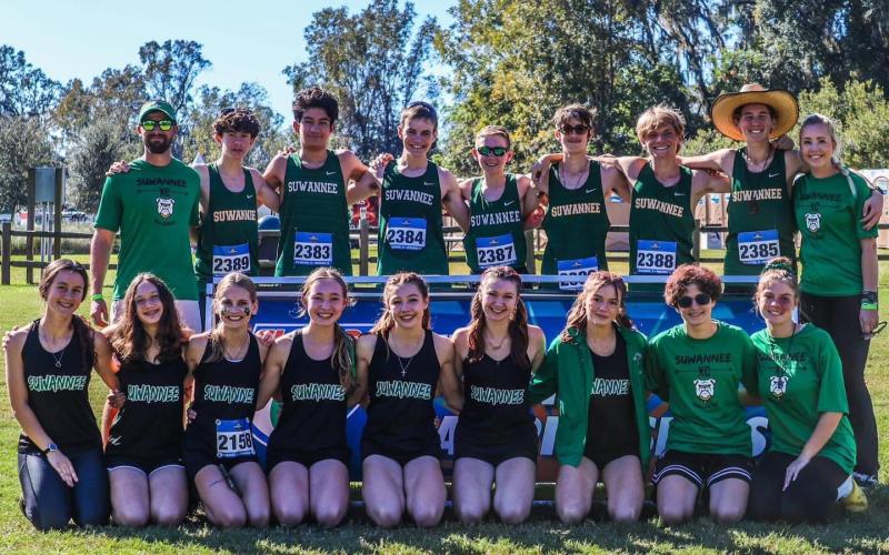 The Suwannee cross country teams at the Class 2A state meet on Saturday. (COURTESY)
