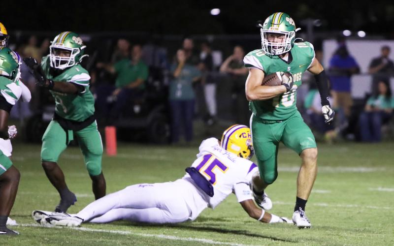 Suwannee receiver Koy Frier returns a kickoff against Columbia on Friday. (BRENT KUYKENDALL/Lake City Reporter)