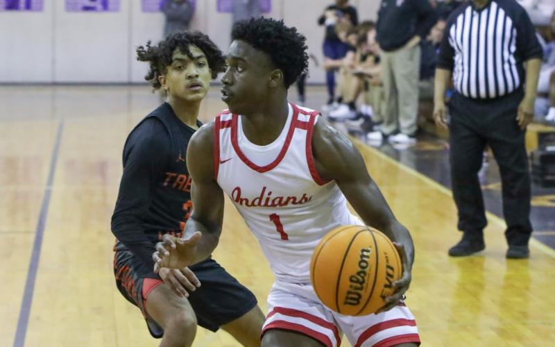 Fort White guard Jayden Jackson scored 21 points to help defeat Hamilton County on Tuesday. (BRENT KUYKENDALL/Lake City Reporter)