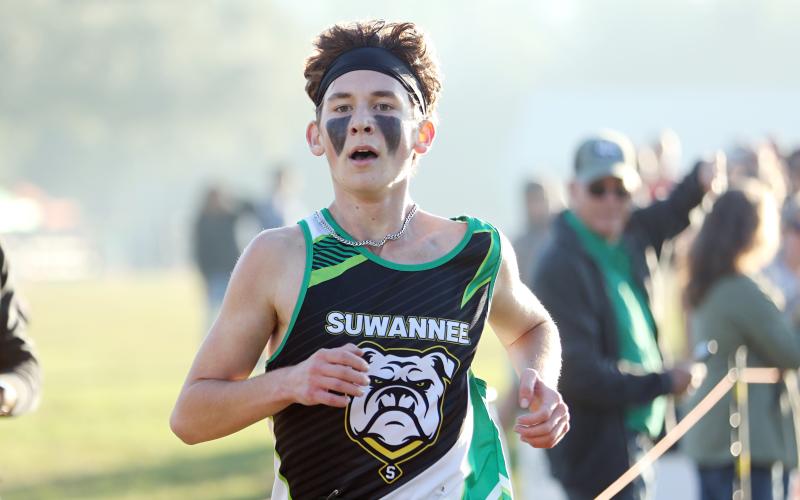 Suwannee runner Logan Haley won the 1600mm at the SFHS Raider Open Classic on Thursday. (PAUL BUCHANAN/Lake City Reporter)