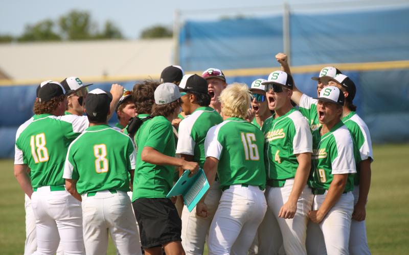 Suwannee's baseball team celebrates after defeating Fernandina Beach 5-1 in Game 3 of the Region 1-3A semifinals on Sunday. (NICK BLANK/News-Leader)