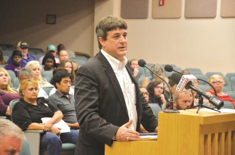 Jeff Siegmeister addresses county commissioners in August 2017 during a discussion on the legality of internet cafes. (FILE)