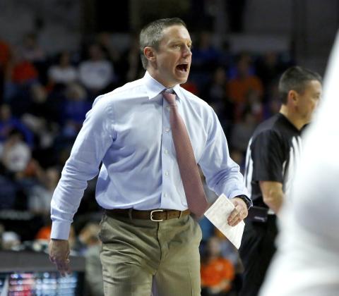 Florida coach Mike White yells to his players during an NCAA college basketball game against Mississippi on Tuesday, in Gainesville. (AP PHOTO)