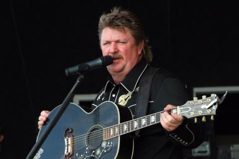 Country star Joe Diffie is seen on stage in this file photo from 2009 Jamboree In The Hills in Morristown, Ohio. (AP FILE PHOTO)