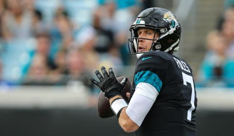 Jaguars quarterback Nick Foles (7) looks for a receiver during the first half of an NFL football game against the Buccaneers at TIAA Bank Field on Dec. 1, 2019 in Jacksonville. (TRIBUNE NEWS SERVICE)