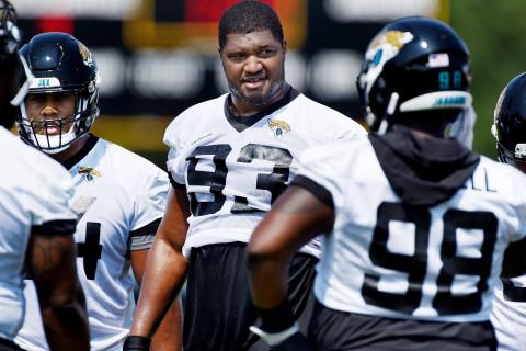 Calais Campbell with his Jacksonville Jaguars teammates at an OTA session on June 3, 2019 at the practice fields TIAA Bank Field. (TRIBUNE NEWS SERVICE)