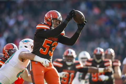 Browns linebacker Joe Schobert (53) intercepts a pass against the Dolphins this past season. (SCOTT R. GAVIN/USA TODAY Sports/TNS)