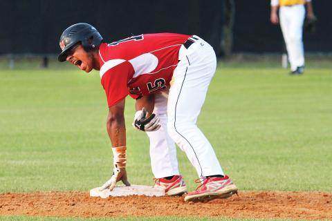 Willie Carter was the FACA Class 4A Player of the Year during his junior season as he helped Fort White win its first district title since 2006. (FILE)