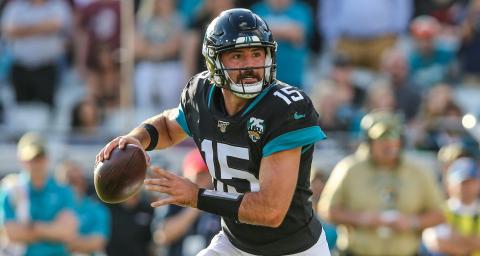 Jacksonville Jaguars quarterback Gardner Minshew (15) looks for a receiver during a game against the Tampa Bay Buccaneers at TIAA Bank Field on Dec. 1, 2019, in Jacksonville. (TNS FILE PHOTO)