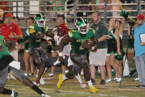 Suwannee quarterback Jaquez Moore bolts down the sideline to score a touchdown against Bradford last week. (PAUL BUCHANAN/Special to the Reporter)