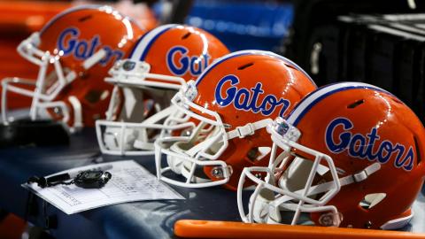The Florida Gators remained at No. 10 in The AP Top 25 on Sunday. (MONICA HERNDON/Tampa Bay Times/TNS)