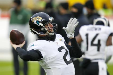 Jacksonville Jaguars' Mike Glennon warms up before a game against the Green Bay Packers on Sunday in Green Bay, Wis. (MATT LUDTKE/Associated Press)