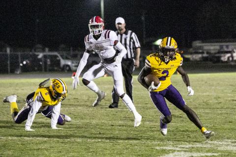 Columbia receiver Jaden Williams runs up the field after a catch against North Miami Beach last Friday. (JEN CHASTEEN/Special to the Reporter)