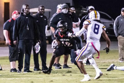 Fort White receiver Najeeb Smith runs up the field after a catch against Union County during Friday’s Region 3-1A semifinal. (CHRISTINA FEAGIN/Special to the Reporter)