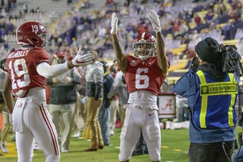 Alabama wide receiver DeVonta Smith (6) blows kisses to the stands after a touchdown against LSU on Dec. 5 in Baton Rouge, La. (MATTHEW HINTON/Associated Press)