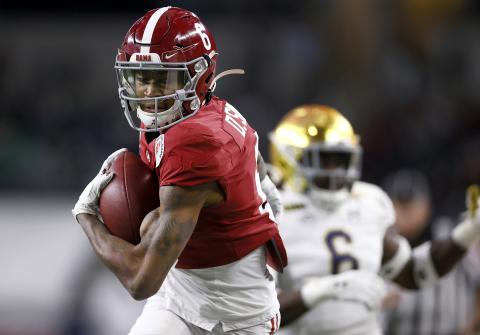 Alabama wide receiver DeVonta Smith (6) scores a touchdown against Notre Dame Fighting Irish during the first quarter of the Rose Bowl on Jan. 1 Arlington, Texas. (TOM PENNINGTON/Getty Images/TNS)