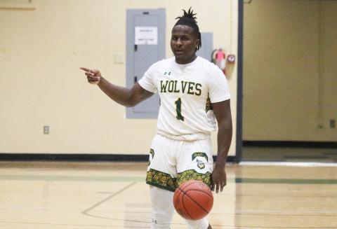 FGC guard Joshua Cross calls out a play in a game against Pasco-Hernando State this past season. (JORDAN KROEGER/Lake City Reporter)