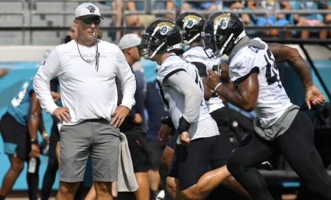 Jacksonville Jaguars head coach Urban Meyer watches his defense run through drills at TIAA Bank Field. (TRIBUNE NEWS SERVICE)
