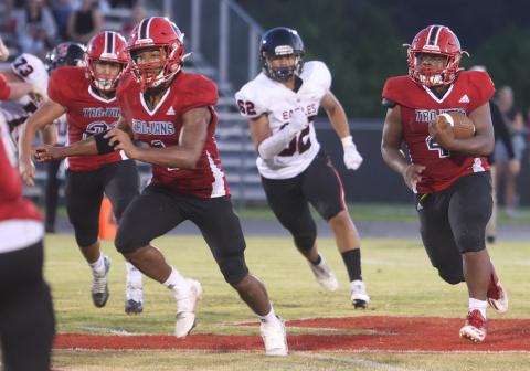 Hamilton County running back Jeff Walls takes a carry up the field during Friday’s Preseason Classic against North Florida Christian. (PAUL BUCHANAN/Special to the Reporter)