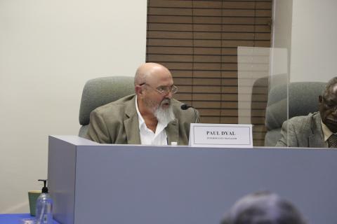 Lake City Interim City Manager Paul Dyal addresses the council at its Thursday special-called meeting. (MORGAN MCMULLEN/Lake City Reporter)