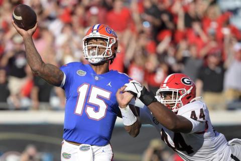 Florida Gators quarterback Anthony Richardson throws a pass against Georgia in last year's game in Jacksonville. (AP FILE)