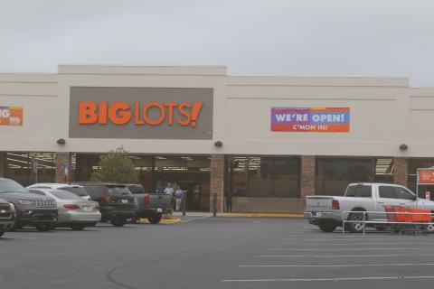 Big Lots has opened a location in Live Oak with a grand opening set for Jan. 7-8. (JAMIE WACHTER/Lake City Reporter)