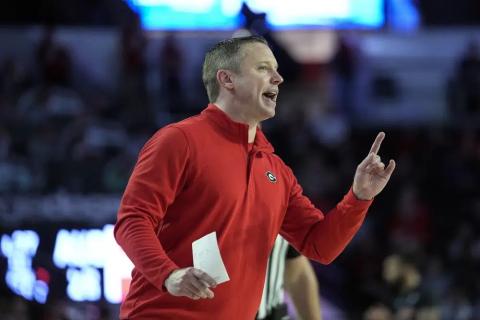 Georgia head coach Mike White yells to his players on the court during Wednesday's game against Auburn in Athens, Ga. (JOHN BAZEMORE/Associated Press)