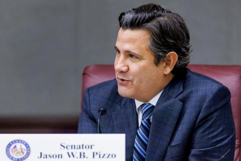 Sen. Jason Pizzo (D-Hollywood) filed a constitutional challenge after Florida flew migrants from Texas to Massachusetts in September. (COLIN HACKLEY/News Service of Florida)