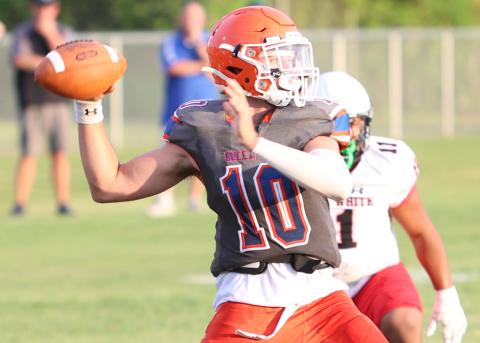 Branford quarterback Thomas Sikes drops back to pass against Fort White during the teams’ Preseason Jamboree on Aug. 18. (PAUL BUCHANAN/Special to the Reporter)